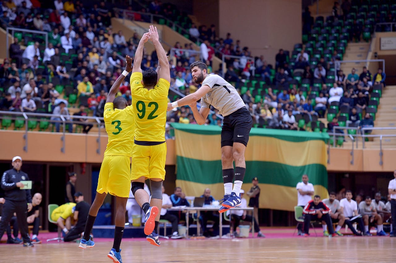 الخليج يحرج مضر والنور يكتسح الاهلي