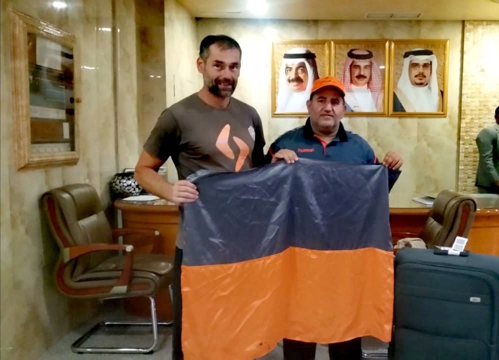 وصول مدرب يد مضر بيجا الى المملكة