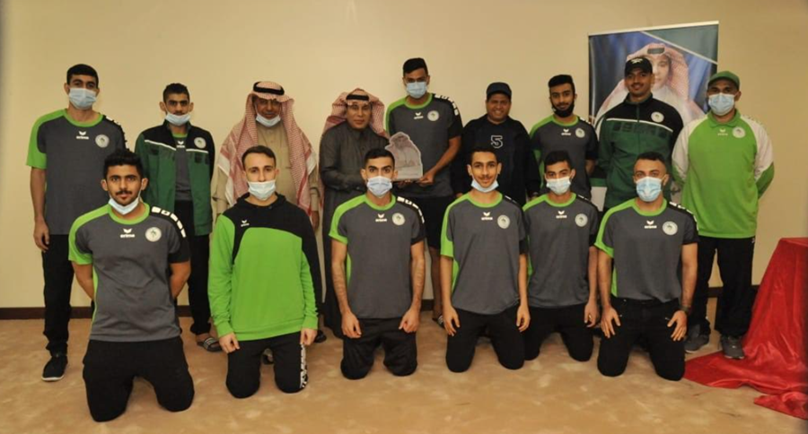 الشيخ يحاضر شباب أخضر اليد عن ” رباعية التفوق الرياضي “