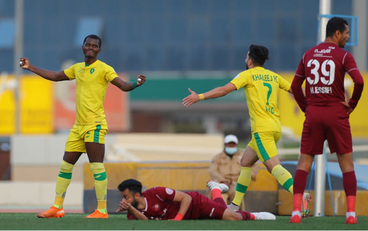 خليج سيهات بـ ” ثلاثية ” .. استعاد عنفوانه في ” الدرعية “