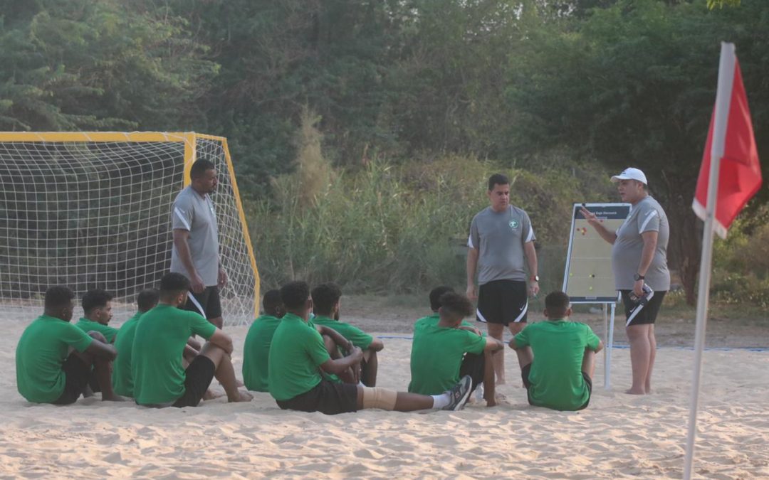 منتخب الشاطئية يرفع استعداده في معسكر الجبيل