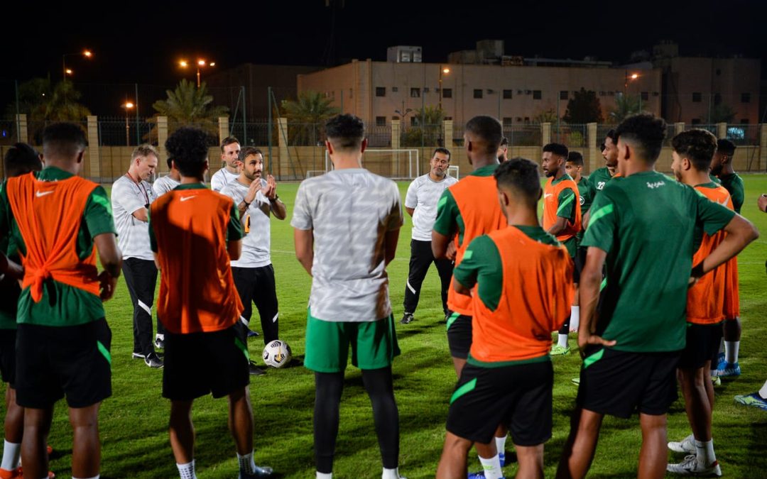 الأخضر الأولمبي يواصل معسكر الرياض ويستدعي بوشل واستبعاد مجرشي