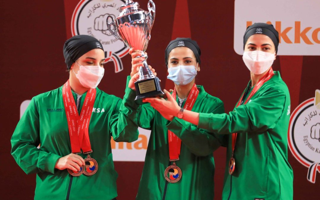 كاراتيه الأخضر للسيدات يمنح الوطن برونزية البريميرليج للكاتا