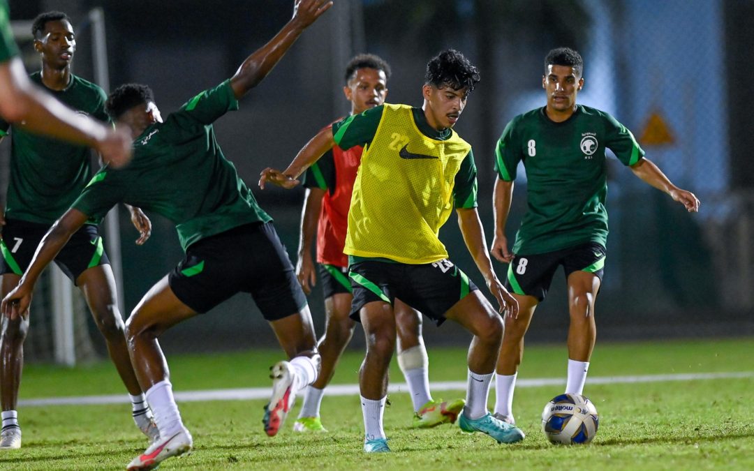 الأخضر الأولمبي يدشن تدريباته في الشرقية استعداداً لبطولة غرب آسيا