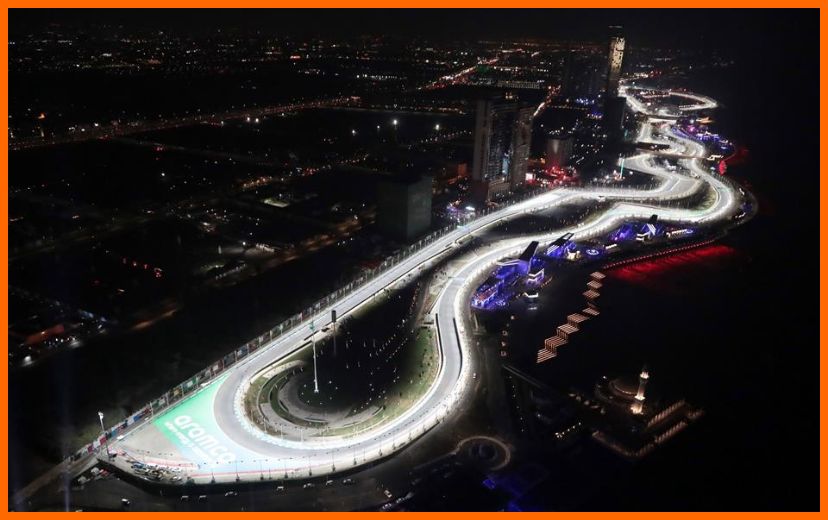 بتقنية ” تايم لابس ” مشاهد خلابة وقت الغروب لحلبة سباق ” فورمولا 1 ” على كورنيش جدة