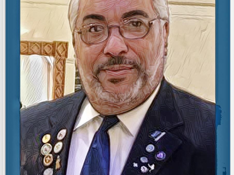 اليوم في ساجر وعلى هامش الهايكينج..  ثلاثة من رواد كشافة الشرقية يتقلدون الشارة الخشبية 