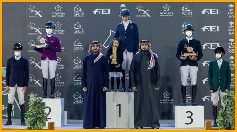 وزير الرياضة يُتوج الفرسان الأوائل بشوط كأس الأولمبية والبارالمبية لقفز الحواجز