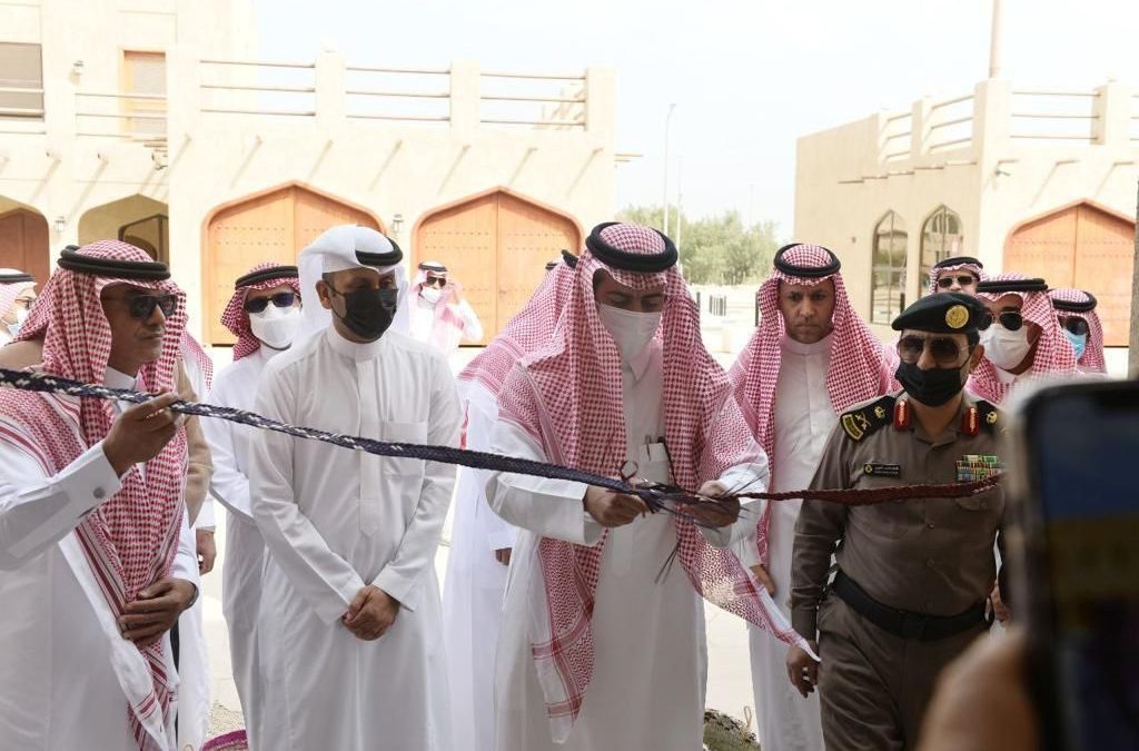 محافظ القطيف رئيس اللجنة السياحية يزور مشروع الرامس بالعوامية ويترأس اجتماع اللجنة