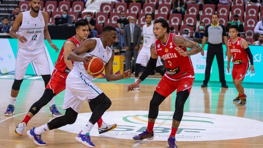 ” أخضر السلة ” يفوز على إندونيسيا في تصفيات كأس العالم