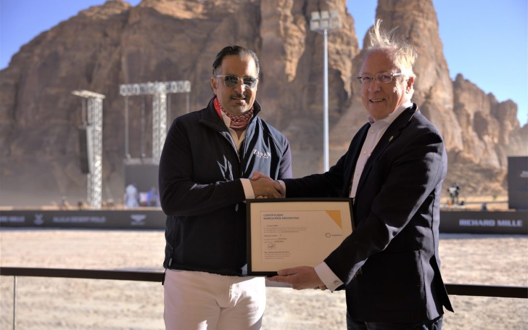 سفير الأرجنتين يكرّم المهندس عمرو زيدان رئيس اتحاد البولو