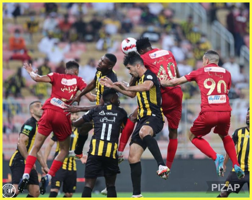 الاتحاد يتغلب على ضمك بثنائية ويُغرد بصدارة الدوري