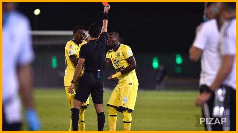 مباراة البطاقات الحمراء…التعادل الايجابي بين التعاون و الفتح