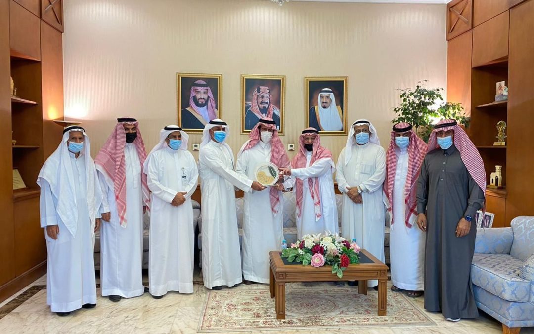 محافظ القطيف يلتقي جمعية تاروت والقائمين على دورة كافل الرياضية ، وكذلك لجنة التنمية الاهلية بالقطيف القائمين على مهرجان البراحة 3 بالقطيف.