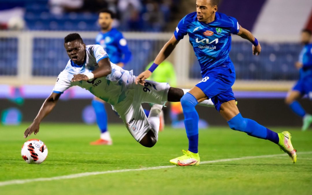 الفتح يفوز على أبها بثلاثية في دوري المحترفين