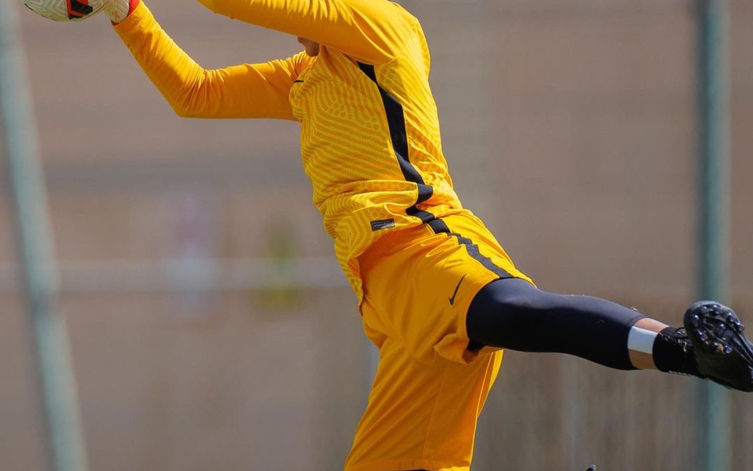 حامي عرين المنتخب السعودي سارة خالد تحكي قصتها مع كرة القدم