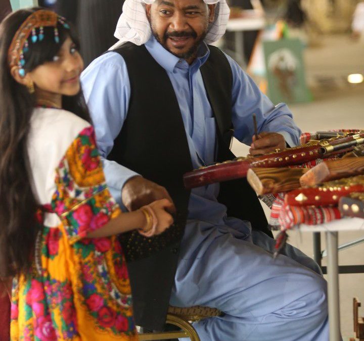 زوار مهرجان (أيام سوق الحب2) يستذكرون جلسات التراث القديمة لأحياء الدمام