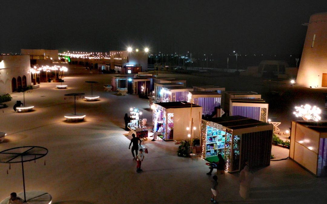 الليلة بوسط العوامية… ليالي الرامس تجذب الحضور بالمسحر وبيت العمدة