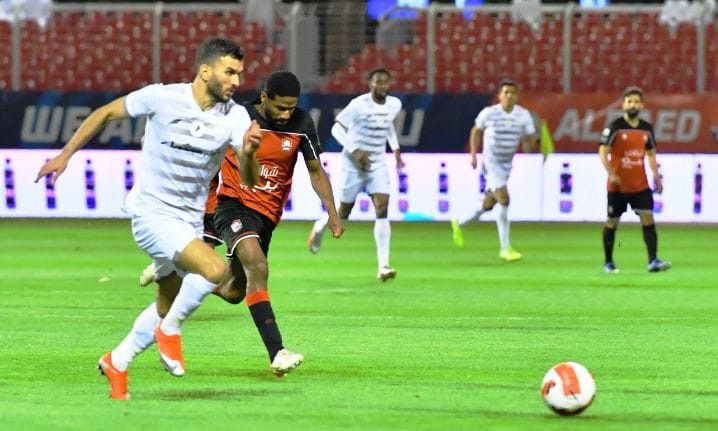 التعادل الايجابي بين الرائد و الطائي