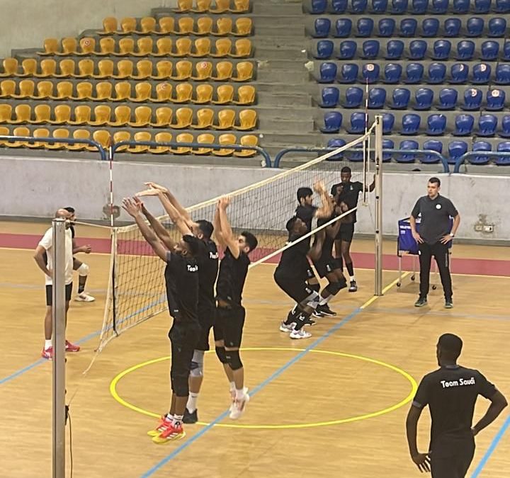 أخضر الطائرة يبدأ رحلة الإعداد لدورة الألعاب الخليجية بمواجهة المنتخب المصري