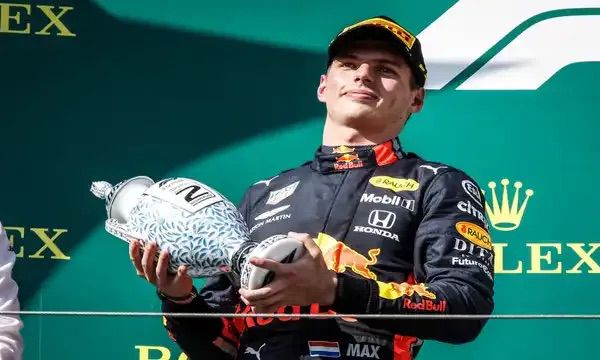 ماكس فيرستابن يفوز بالنسخة الأولى من جائزة ميامي الكبرى للفورمولا 1