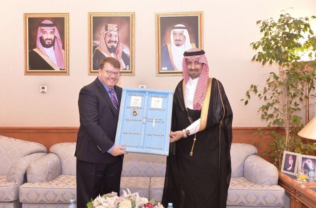 محافظ القطيف يستقبل القنصل العام الامريكي
