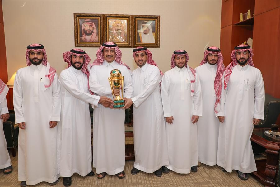 محافظ المجمعة يستقبل أبطال الفيحاء بعد تحقيقهم ″ أغلى الكؤوس ″