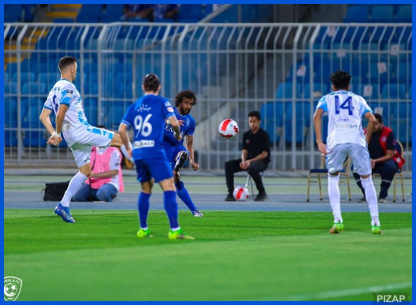 الهلال يتقاسم الصدارة مع الاتحاد بثنائية بأبها