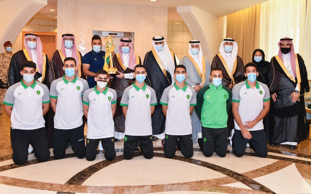 أمير الشرقية يستقبل رئيس ولاعبي نادي الخليج بمناسبة فوزهم ببطولة كرة اليد