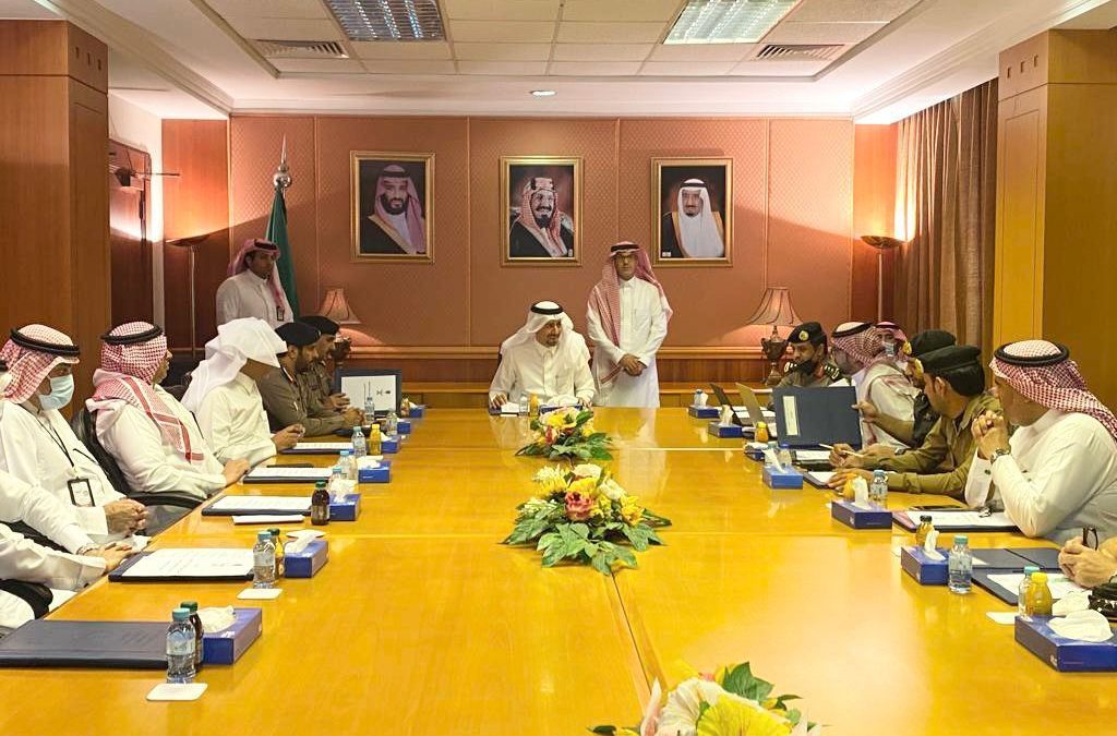 محافظ القطيف يترأس اجتماع لجنة السلامة المرورية بالقطيف