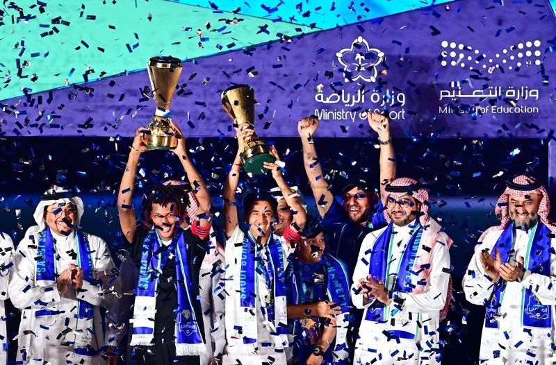 وزير الرياضة يهنئ الفائزين في بطولة نخبة دوري المدارس