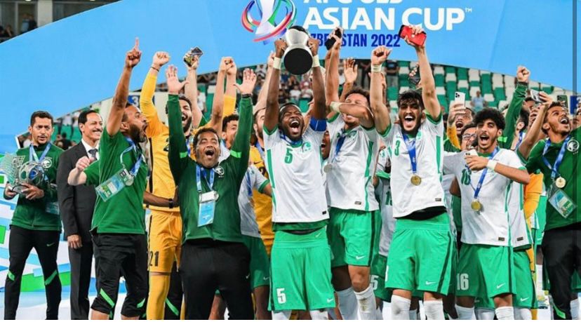 ” الأخضر ” الأولمبي يعود من أوزبكستان بكأس آسيا تحت 23 عاماً