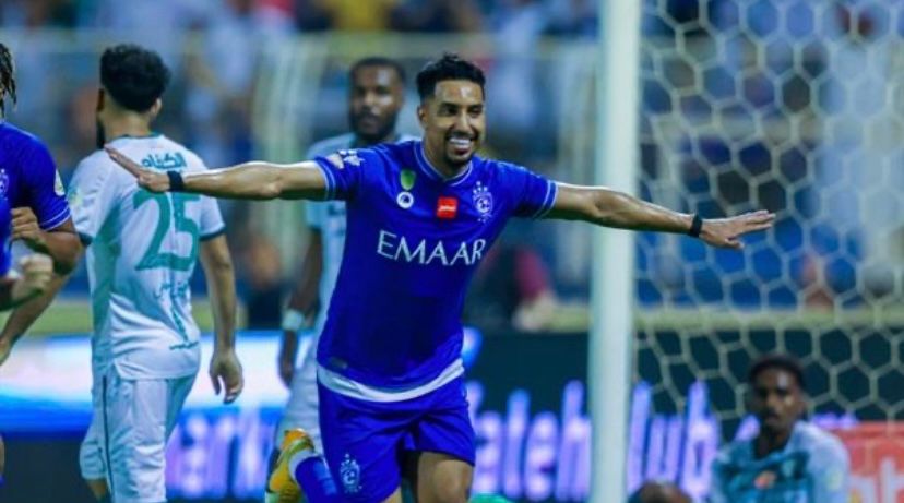 الهلال يؤمن فرصة للتتويج بلقب الدوري بثلاثية في مرمى الفتح