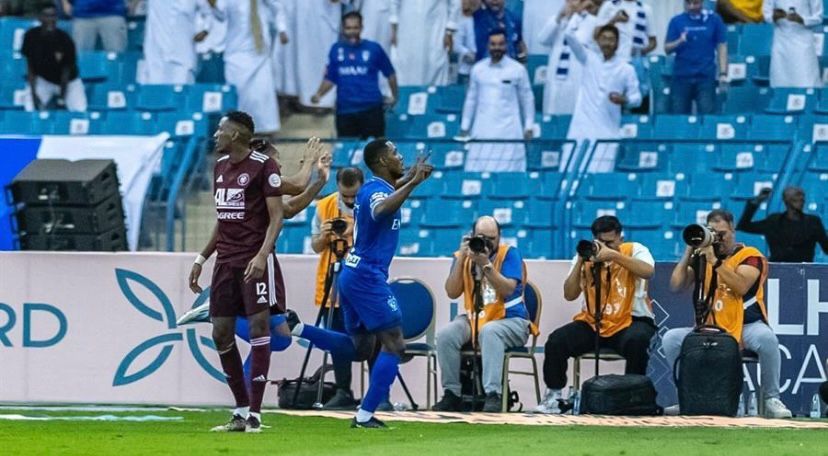 الهلال يفوز على الفيصلي بثنائية ويتوج بطلاً لدوري المحترفين للمرة الثالثة على التوالي