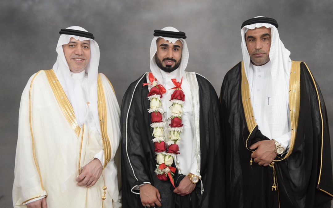 شخصيات رياضية واجتماعية يشاركون عدنان شبر رئيس السلام فرحته