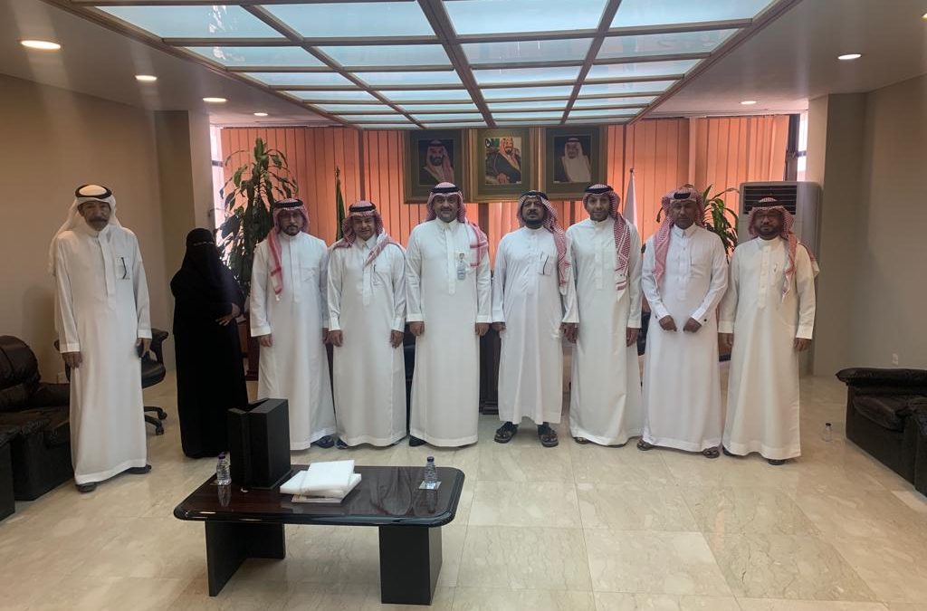 الأستاذ عبداللطيف العرادي يستقبل رئيس واعضاء جمعية اللاعبين القدامى بالشرقية ويشيد باعمالهم