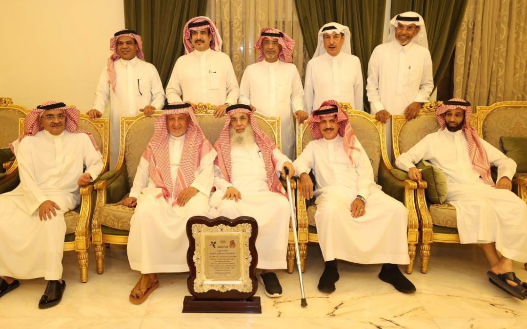 لمسة وفاء من الاعلاميين الرياضيين بزيارة المخضرم عبدالرحمن الدهام