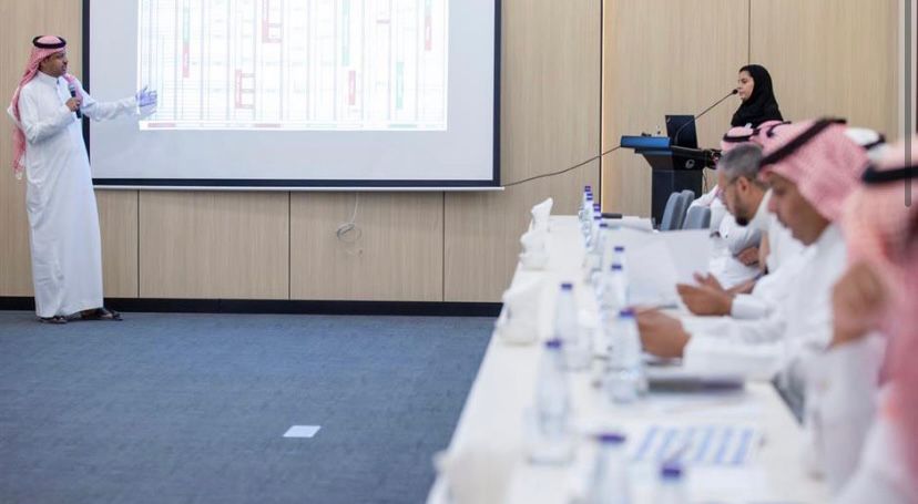 لجنة المسابقات تعقد ورشة عمل مع مشرفي الفئات السنية بالأندية