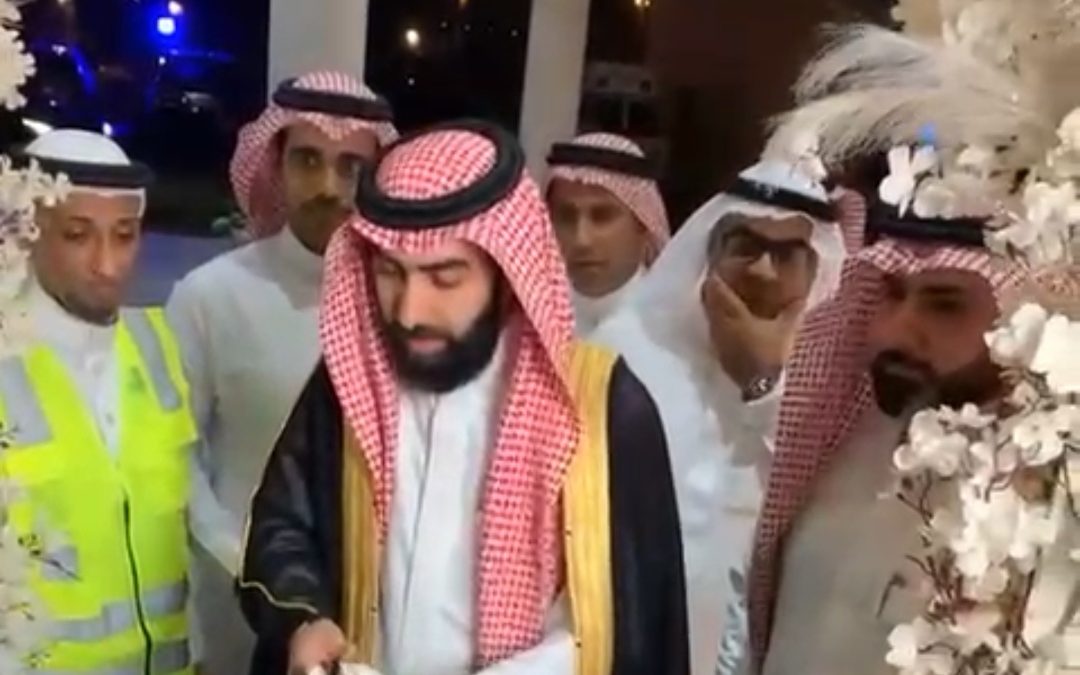 رئيس بلدية رأس تنورة يفتتح فعاليات المركز الحضاري للمحافظة”