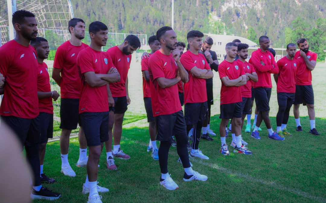 مدرب ” أبها ” يمنح اللاعبين راحة لمدة 3 أيام ولظروف قاهرة فسخ عقد الحارس