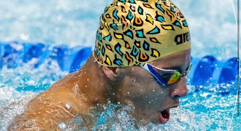 السباح إبراهيم المرزوقي يحقق ” البرونزية الأولى ” في دورة التضامن الإسلامي