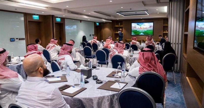 رابطة المحترفين تعقد ورشة عمل قانونية عن ” عقود اللاعبين “