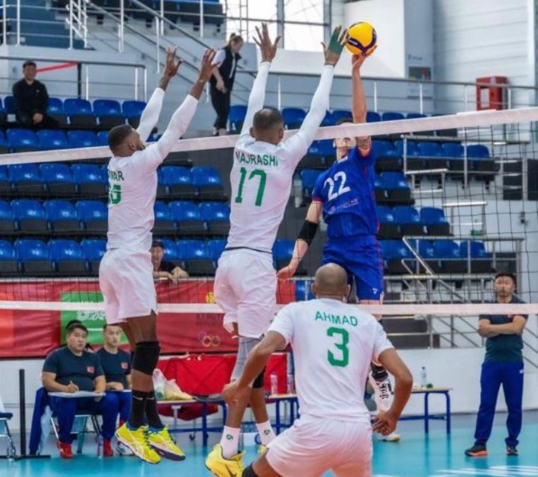 أخضر الطائرة يحقق فوزه الثاني في كأس التحدي الآسيوي ويتصدر الترتيب