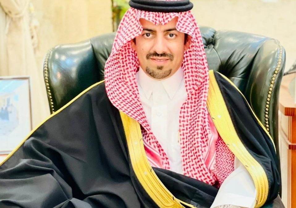 محافظ القطيف يهنئ طلاب وطالبات ومنسوبي التعليم بالمحافظة بمناسبة بداية العام الدراسي