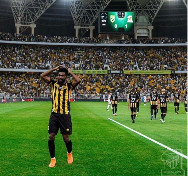 لجنة الاحتراف تقرر إيقاف لاعب الاتحاد مهند الشنقيطي لمدة شهرين