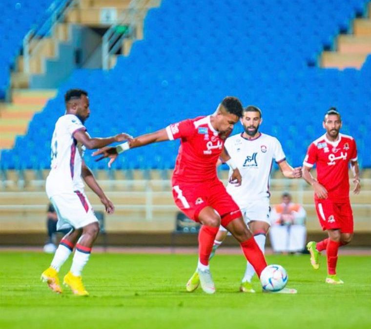 الوحدة يواصل النزيف بخسارة ثانية في الدوري أمام الرائد