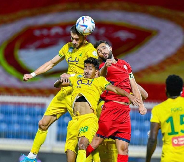 ضمك يخطف فوزًا قاتلًا أمام الخليج بدوري روشن