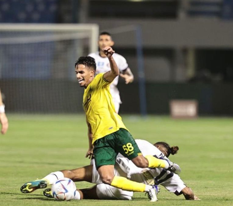 الخليج يحصد أول نقطة بتعادل سلبي أمام العدالة في دوري روشن
