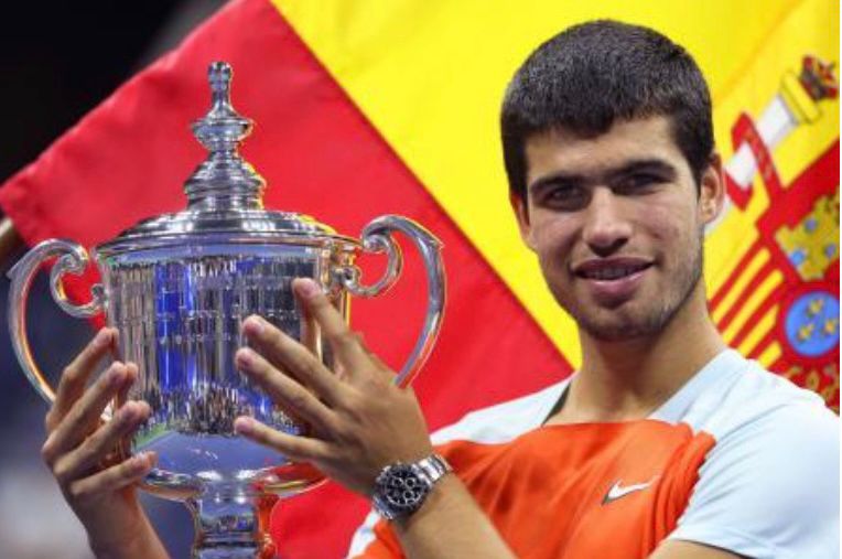 “ألكاراز” يحرز لقب بطولة أمريكا المفتوحة للتنس ويصبح أصغر مصنف أول عالمياً