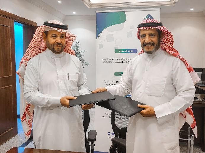 أدبي جدة” يوقع اتفاقية شراكة إعلامية ثقافية مع جمعية إعلاميون