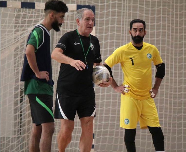 بعثة “أخضر الصالات” تصل إلى كرواتيا للمشاركة في البطولة الدولية